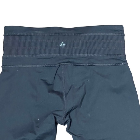 prAna Chakara Legging Shorts Size XS Black Mid-Rise Fitted Stretch 24X15 - Picture 6 of 8